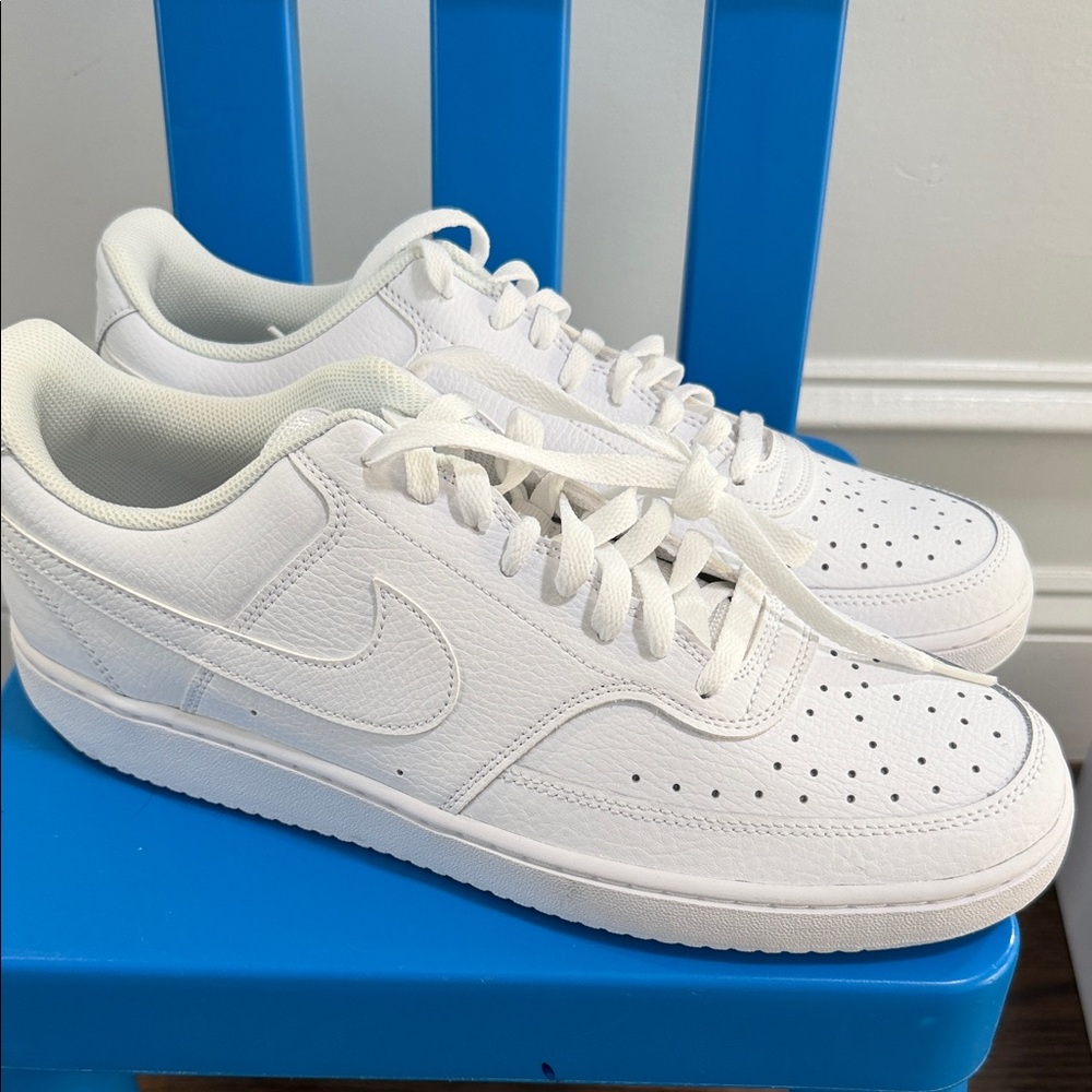 Nike Men's Classic White Sneakers size 12 Brand new box no lid